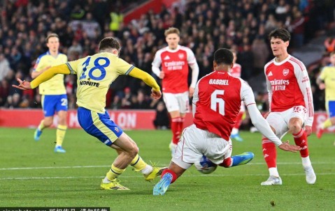 好签也难保！阿森纳足总杯遭英冠球队淘汰 半个月失两线