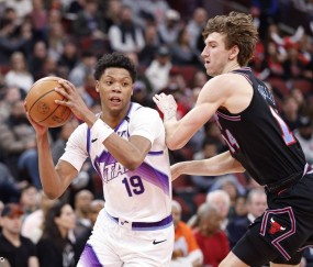 武切维奇35+7+5森萨博空砍43+5 公牛险胜爵士