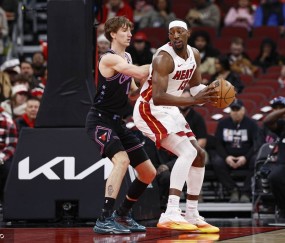 武切维奇15+10阿德巴约20+12 公牛不敌热火3连败